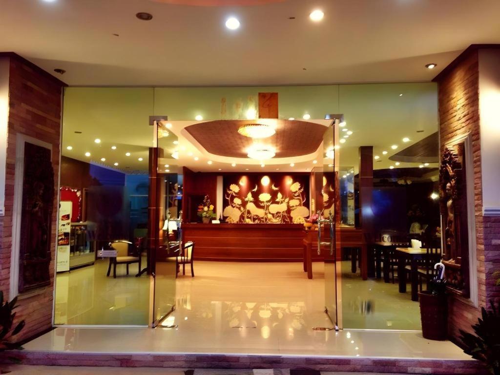 Sirimathani Hotel Loei Ngoại thất bức ảnh