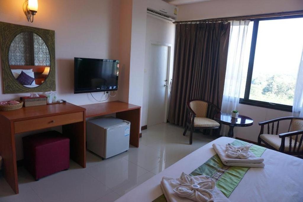 Sirimathani Hotel Loei Ngoại thất bức ảnh