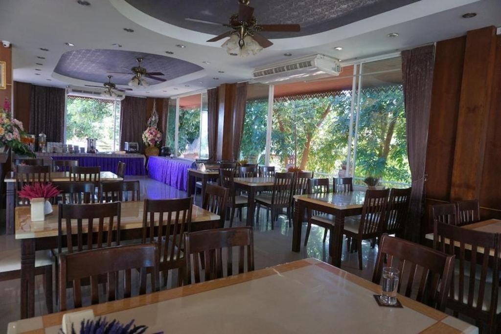 Sirimathani Hotel Loei Ngoại thất bức ảnh