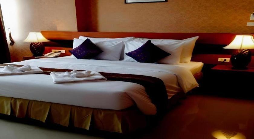 Sirimathani Hotel Loei Ngoại thất bức ảnh