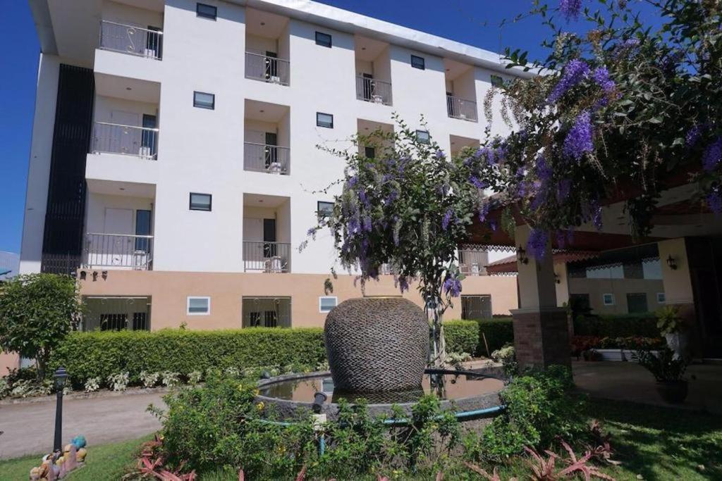 Sirimathani Hotel Loei Ngoại thất bức ảnh